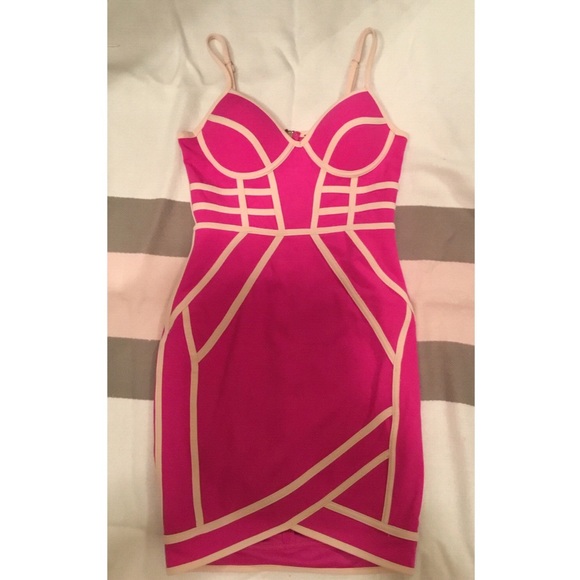 Pink and beige trim padded dress - Picture 3 of 4